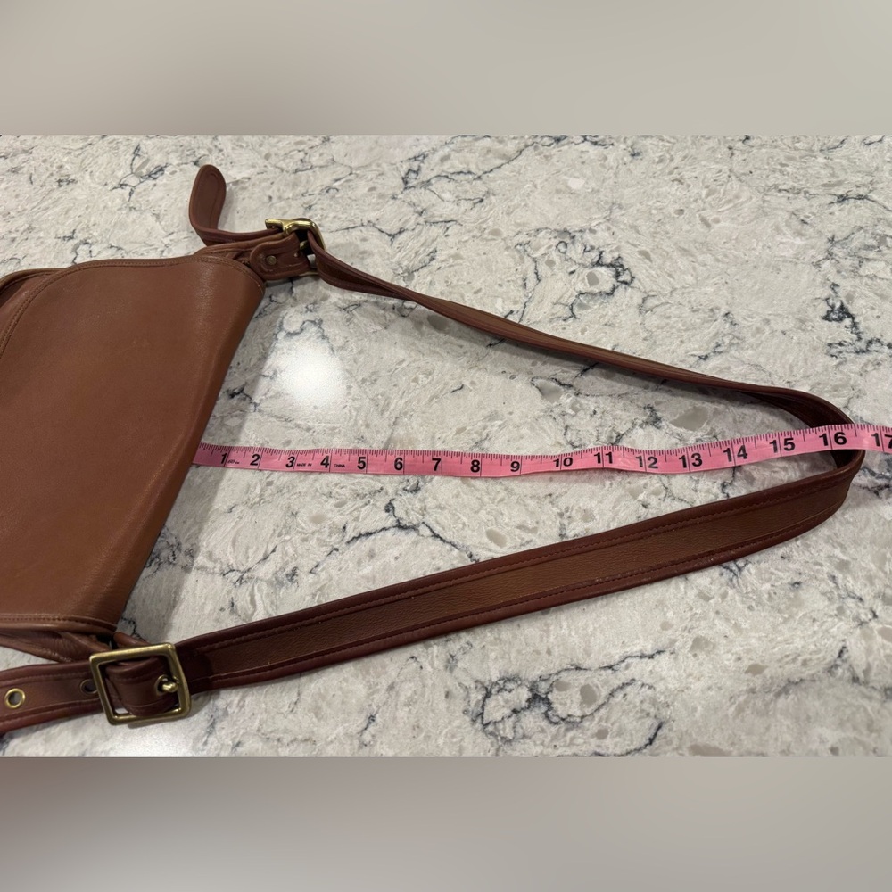 Vintage Coach 9951 Patricia Legacy British Tan Leather Messenger Shoulder Bag - Picture 9 of 15